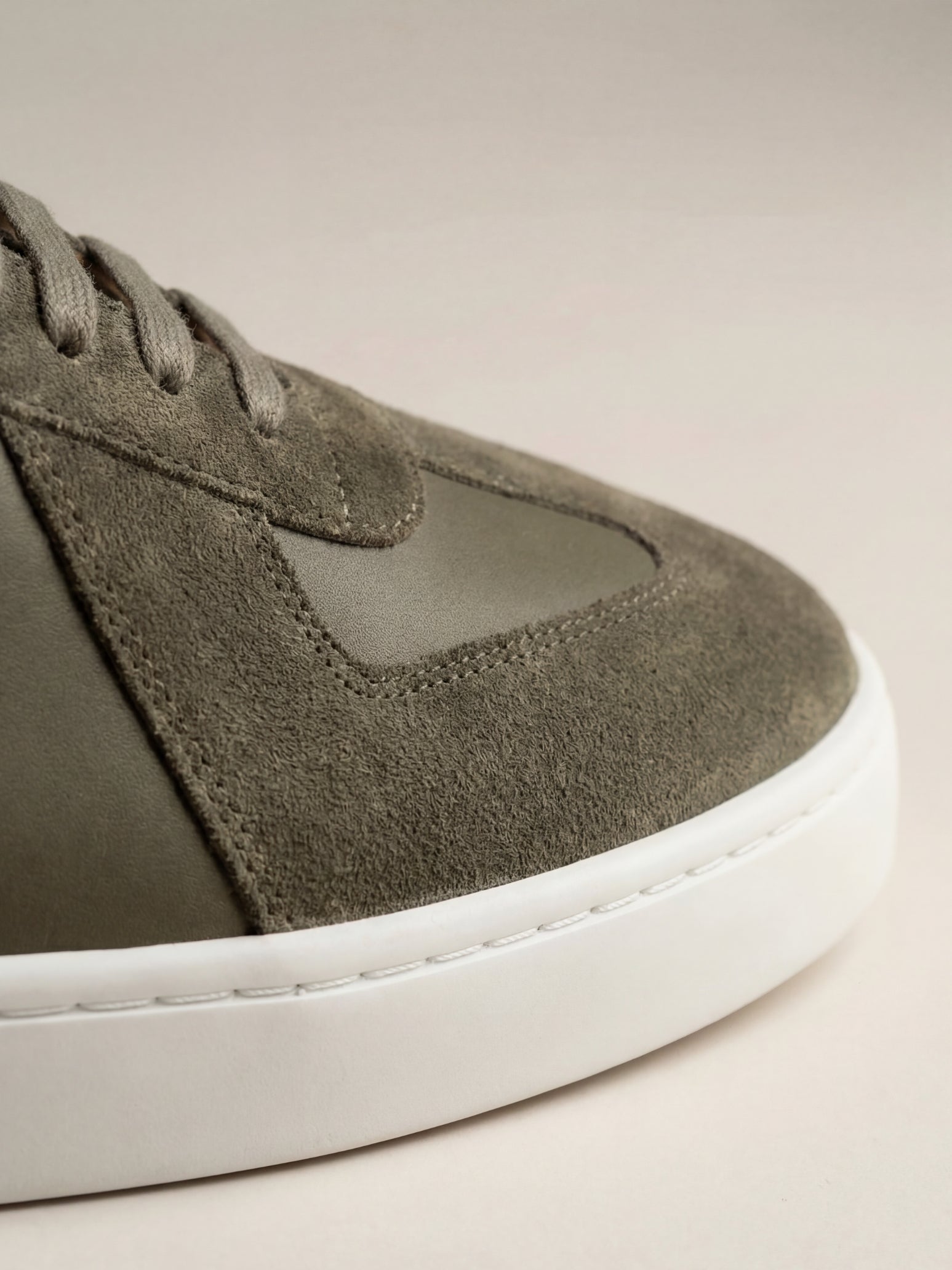 Amalfi Suede Sneaker Army Olive Green