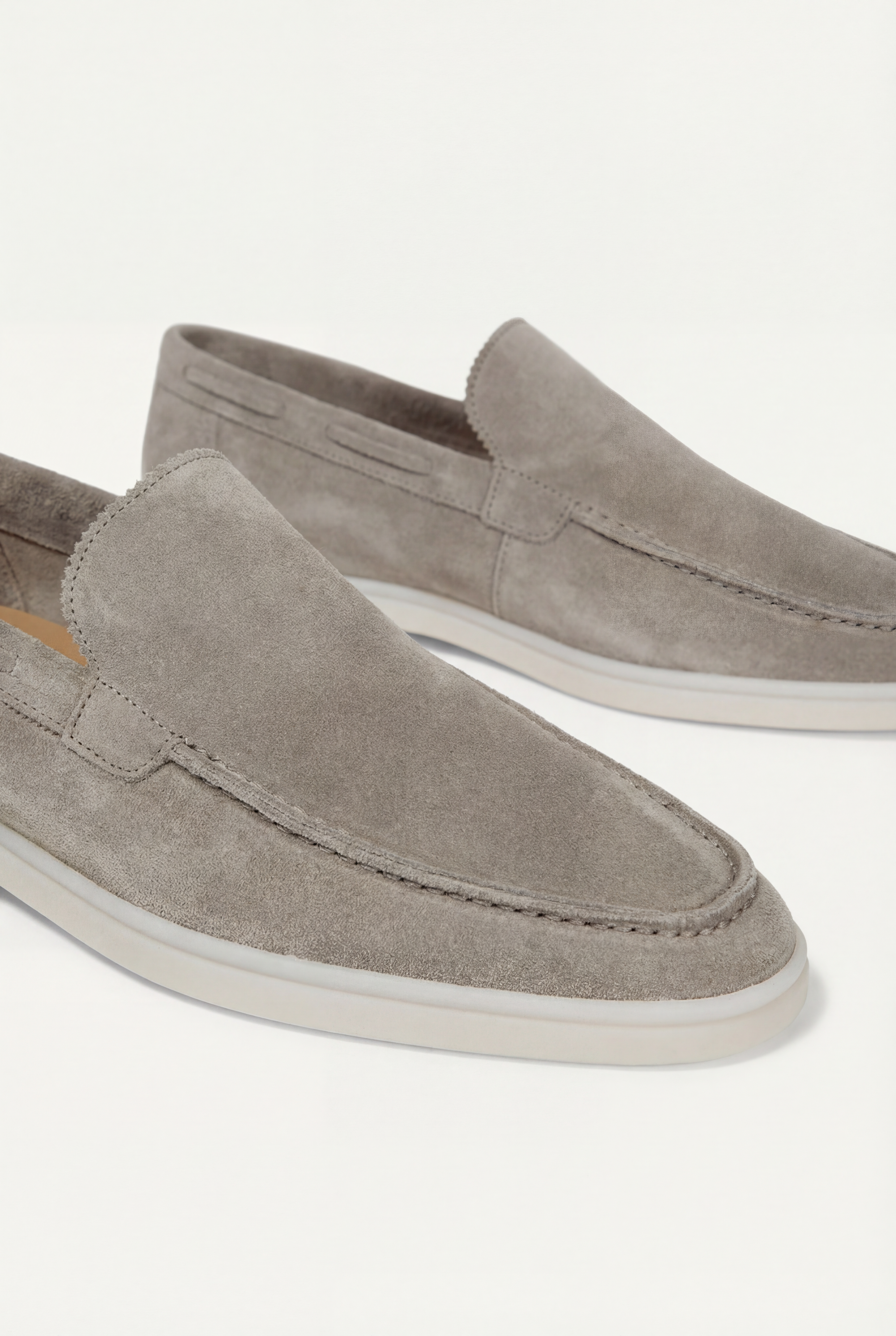 Amalfi Classic Suède Loafer Light Gray