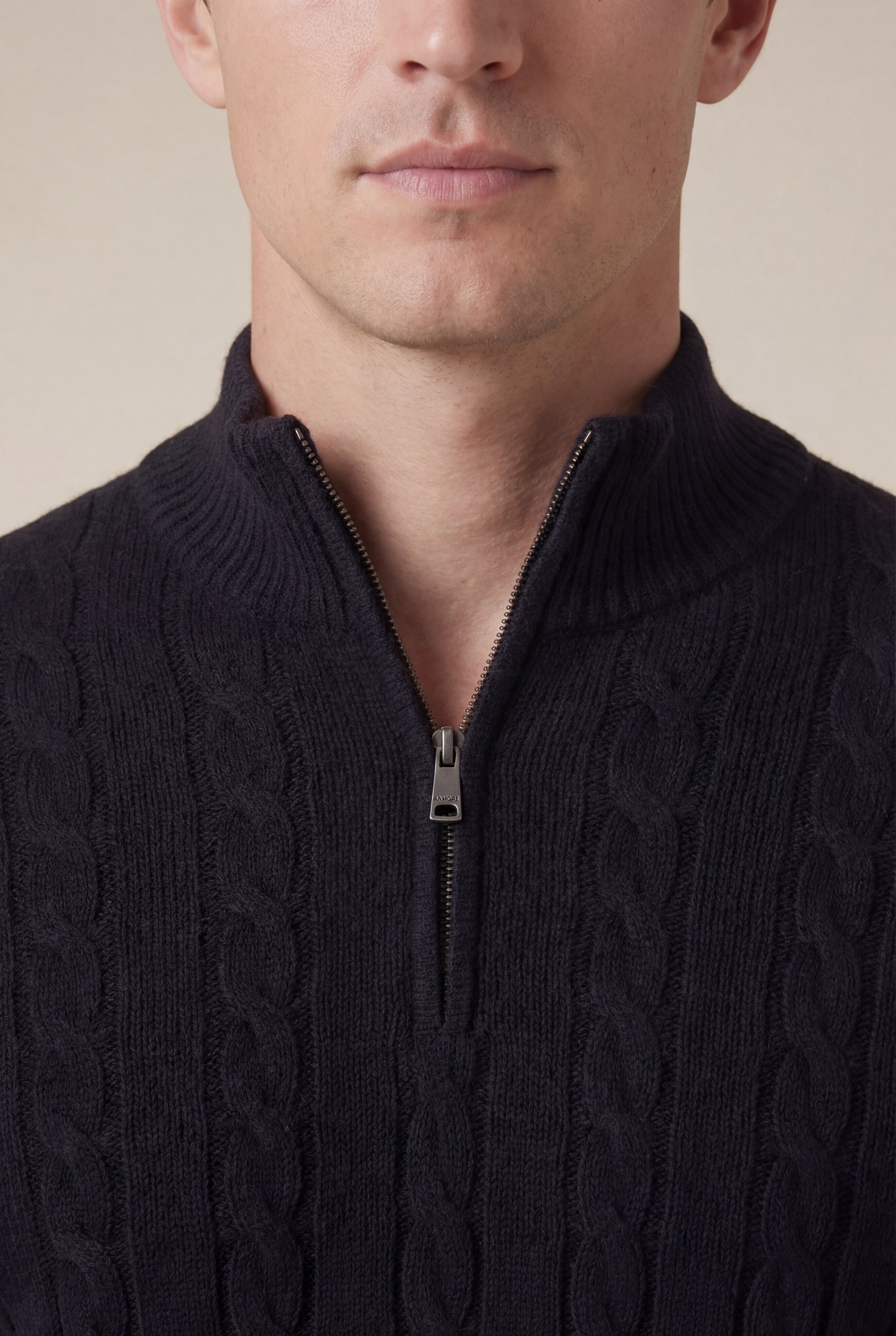 Como Cashmere Quarter Zip Black