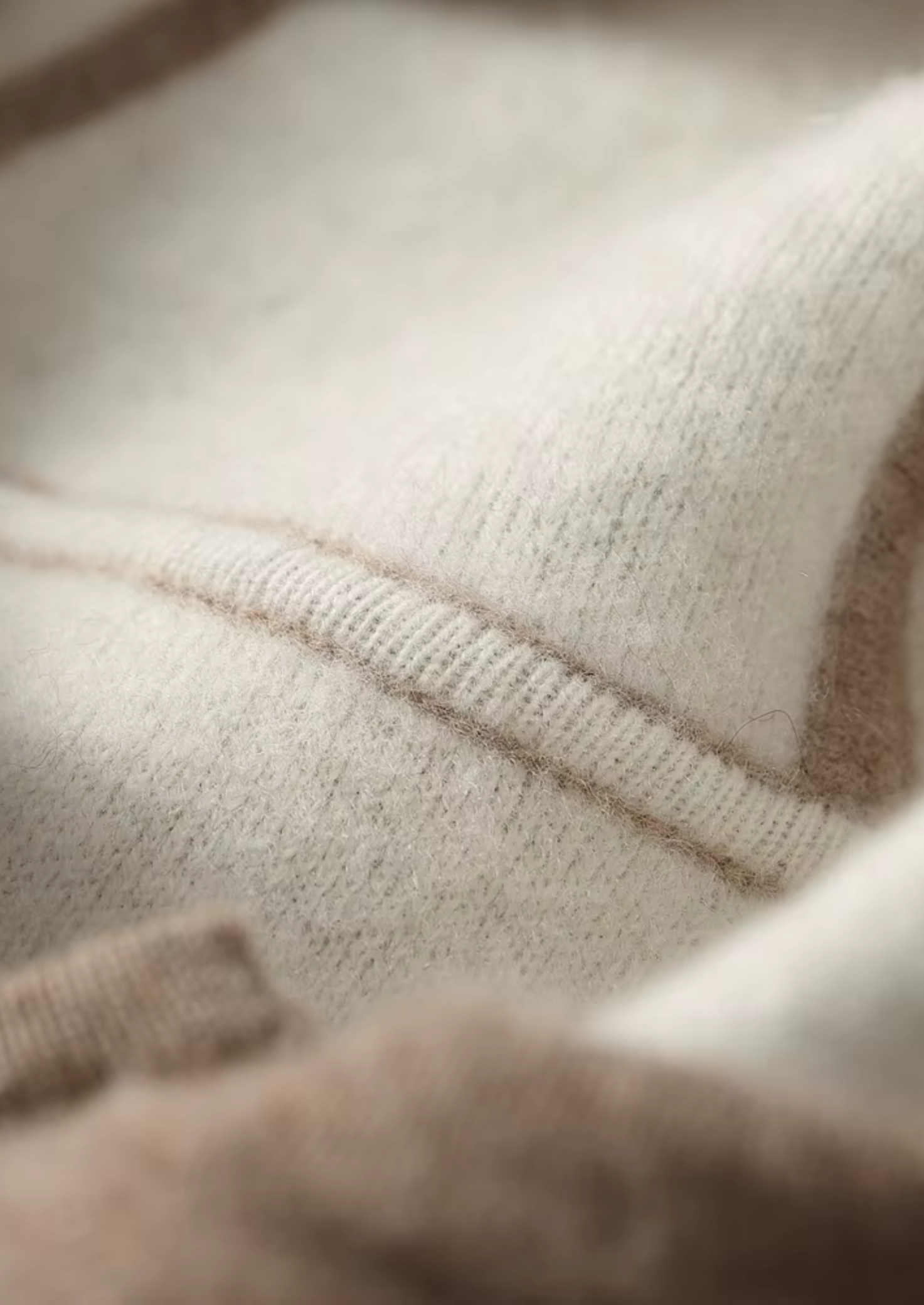 Leonis Cashmere Set Beige 8